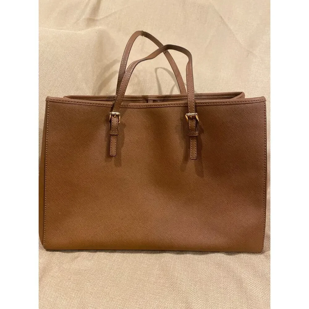 Michael Kors leather purse - Picture 5 of 16